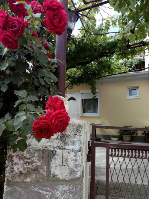 Apartman Lora Будва Екстер'єр фото